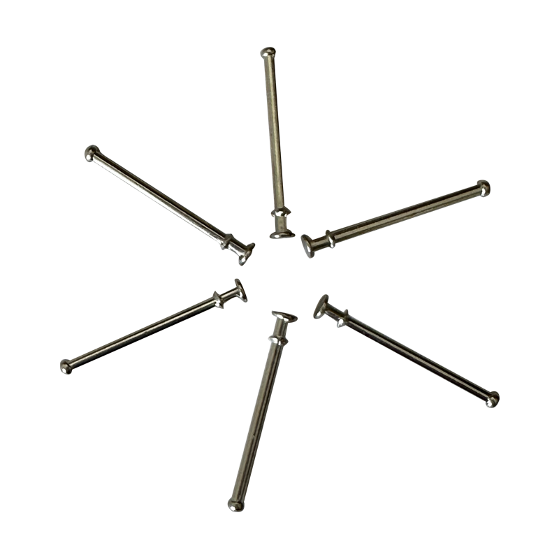 Metalna igla sh na češlju kose